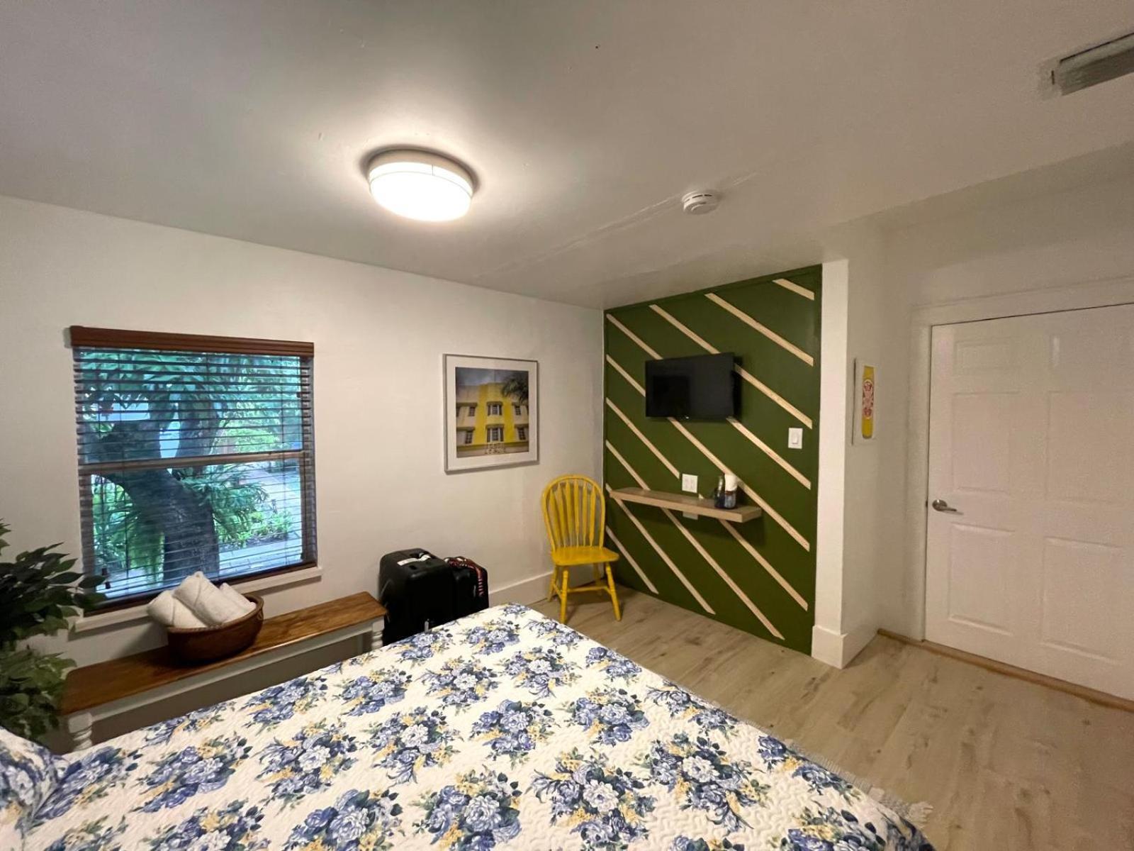 Cozy Room In The Heart Of Little Havana Miami Exterior photo